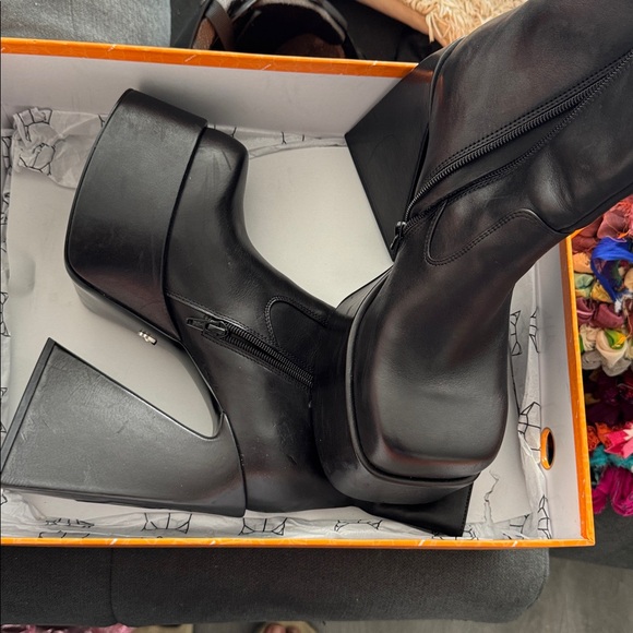 Naked Wolfe Black Ankle Boots - Picture 1 of 4